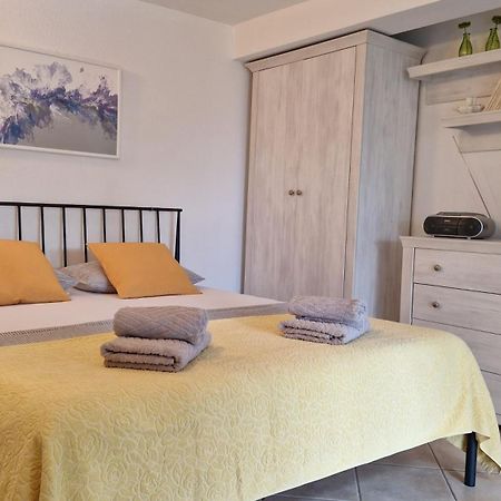 Apartman Karla โมสตาร์ ภายนอก รูปภาพ