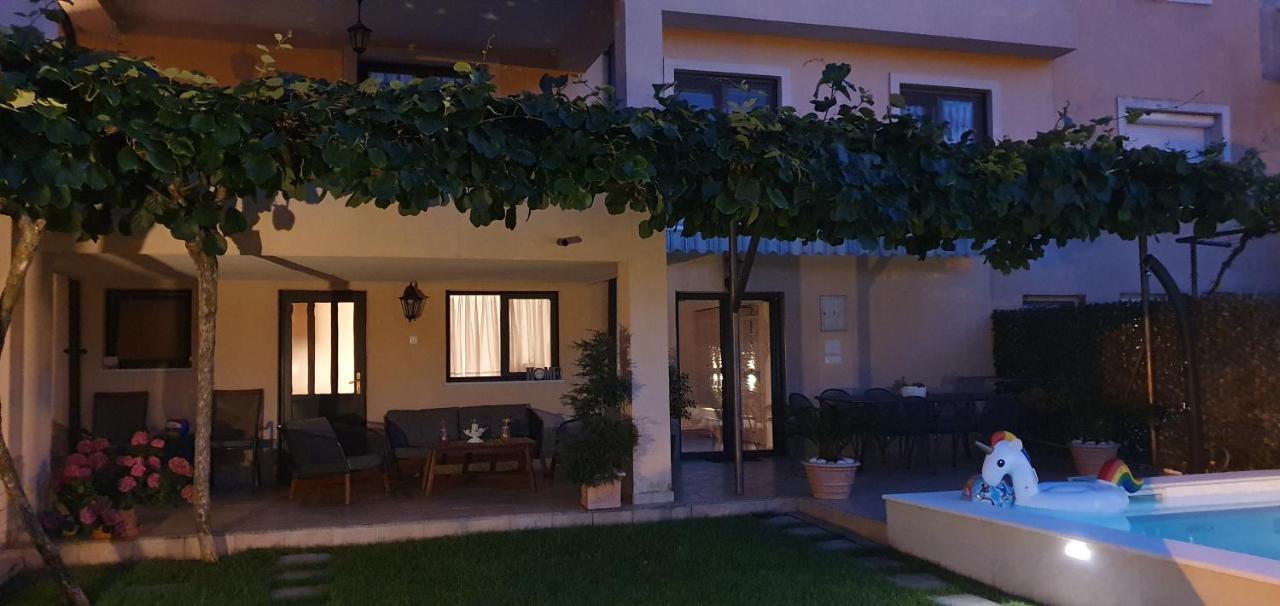 Apartman Karla โมสตาร์ ภายนอก รูปภาพ